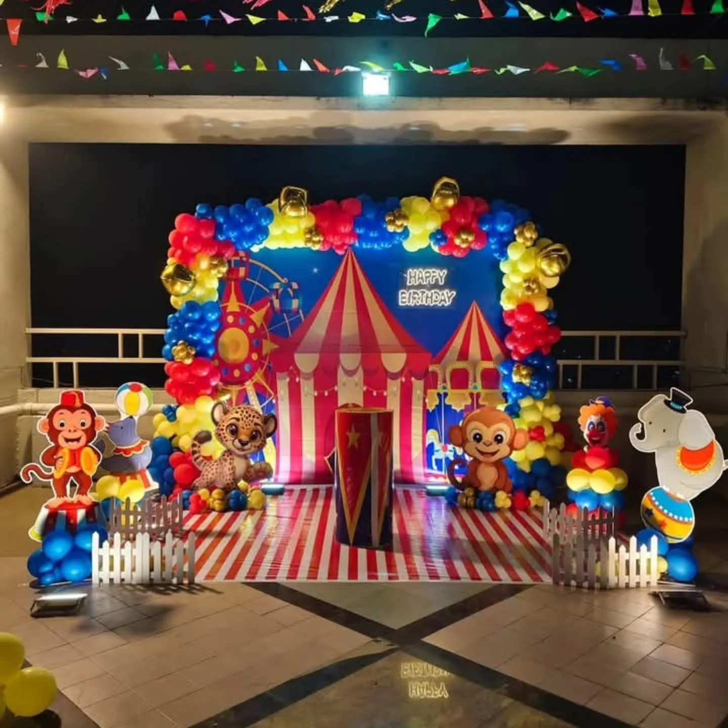 Carnival Extravaganza Decor – Bring the Magic of the Circus to Your Party