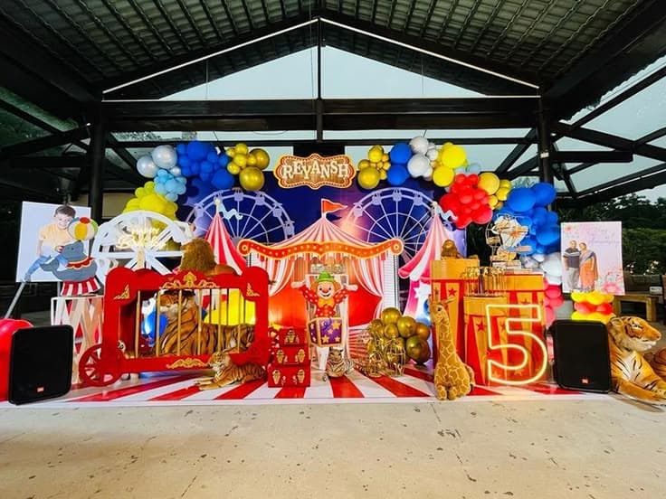 Grand Big Top Carnival Extravaganza Birthday Decor